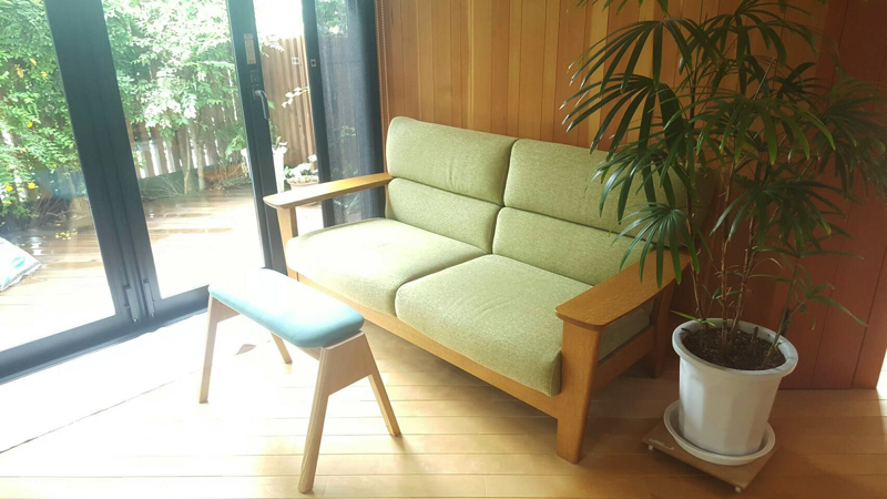 story141 □100年杉の椅子と8スツール | KOMA